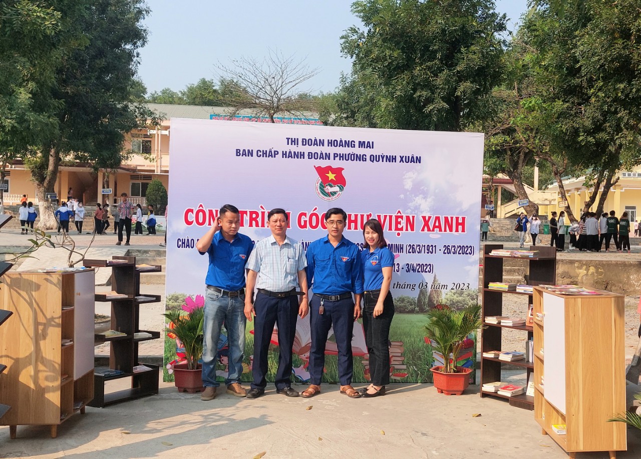 Đoàn phường Quỳnh Xuân trao tặng công trình thanh niên cho trường THCS Quỳnh Xuân